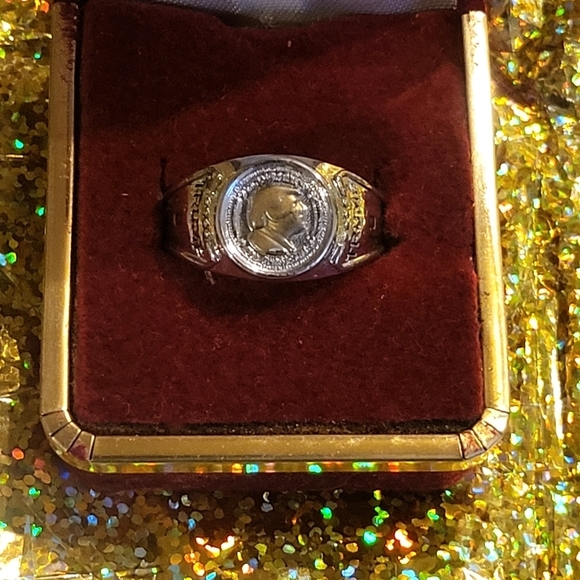 Vintage Coin Ring - Picture 2 of 8
